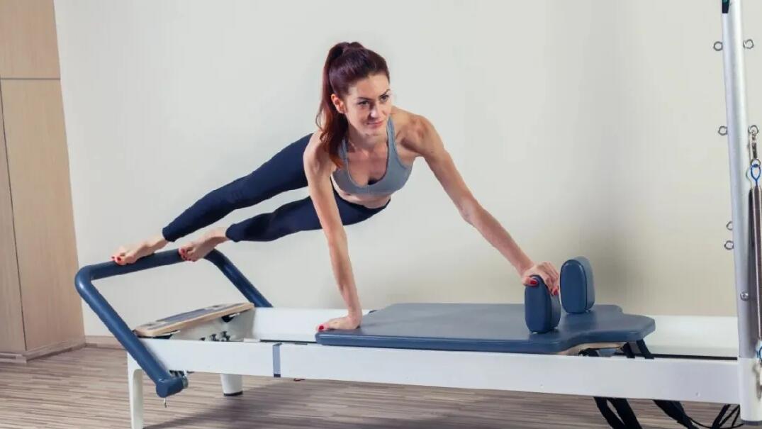 Zergatik da hain ezaguna Pilates Core Bed?