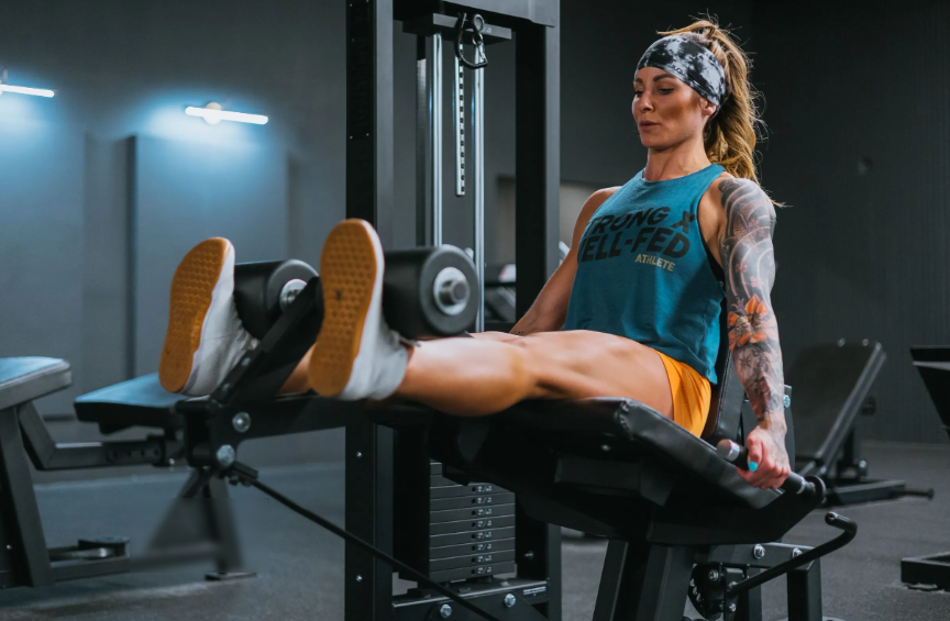 Nola entrenatu hanka kizkur batekin eta luzapen makina batekin?