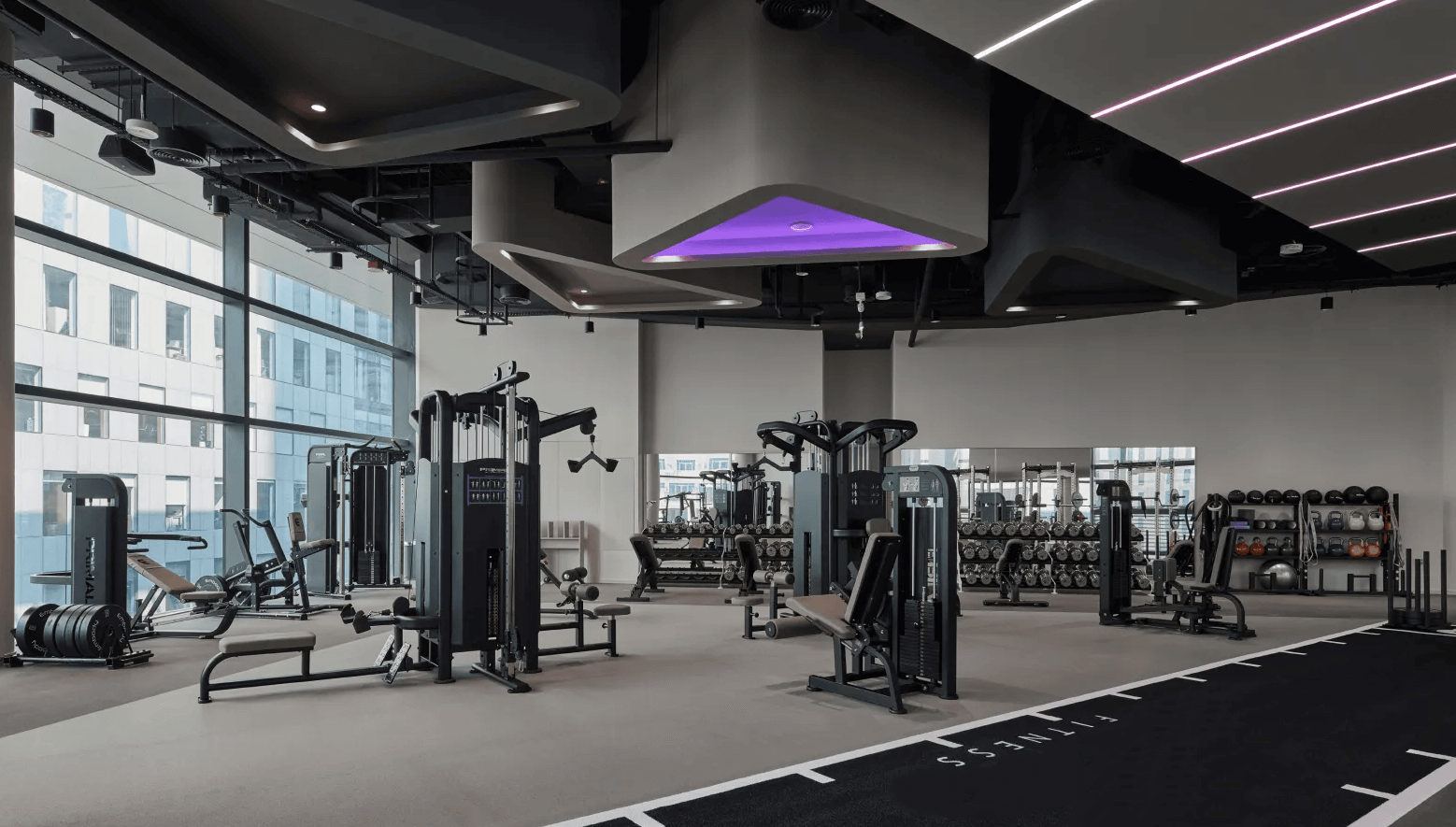 Zein ezinbesteko gimnasio-ekipamendu behar du Fitness zentro bakoitzak?