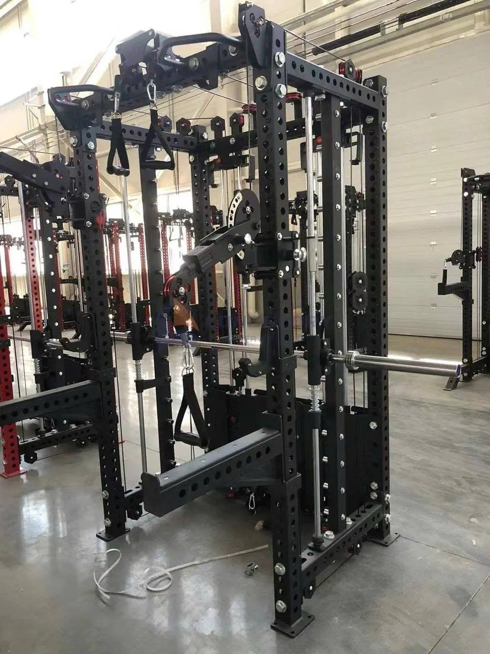 Entrenatzaile funtzio anitzeko Smith Machine